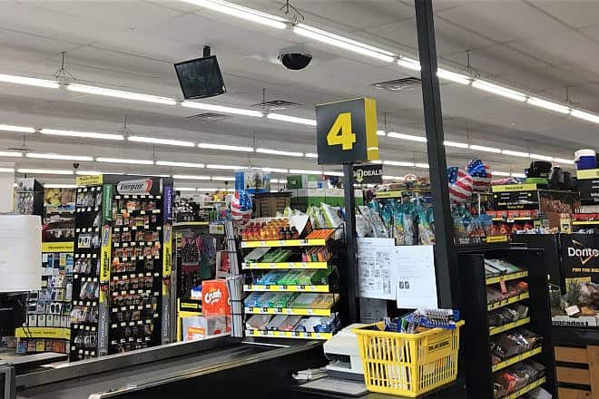 A Dollar General store in Fort White, Fla., about 90 minutes west of Jacksonville. Credit: Wikimedia Commons.