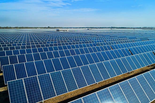 A solar power plant in southern Israel, Nov. 16, 2017. Photo by Moshe Shai/Flash90.