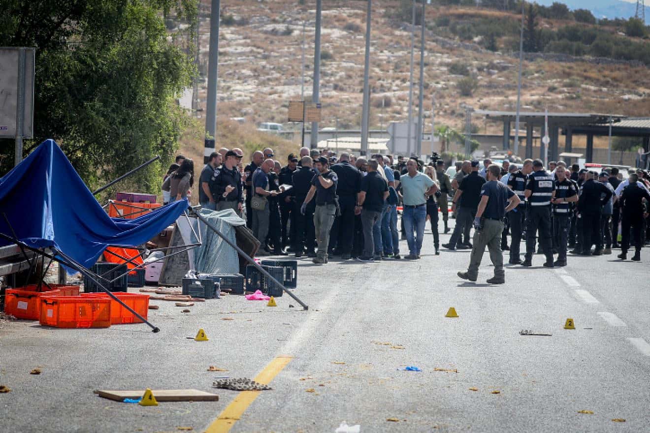 Israeli security forces at the scene of a terror attack near Modi'in, Aug. 31, 2023. Photo by Jamal Awad/Flash90.