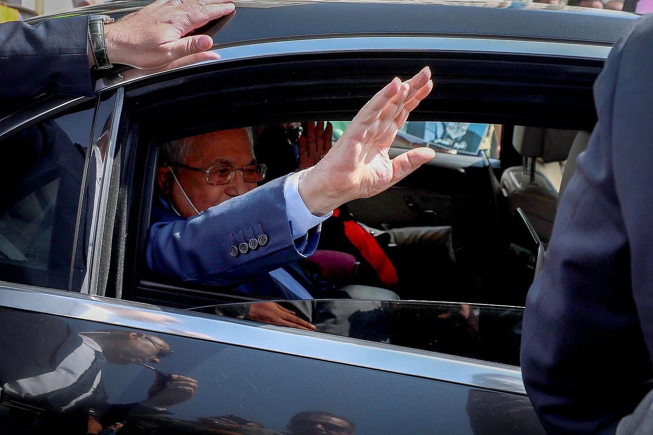 Palestinian Authority leader Mahmoud Abbas arrives to the Samaria city of Ramallah after his return from Berlin, Aug. 18, 2022. Credit: Flash90.