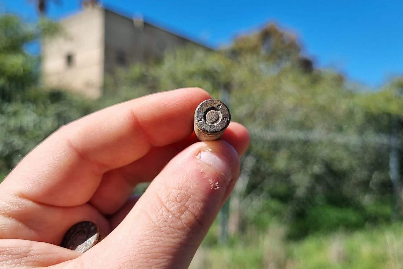 The "A" and "E" engravings marking the Sten-type submachine-gun bullet as belonging to the Ayalon Institute. Credit: Jewish National Fund-USA.