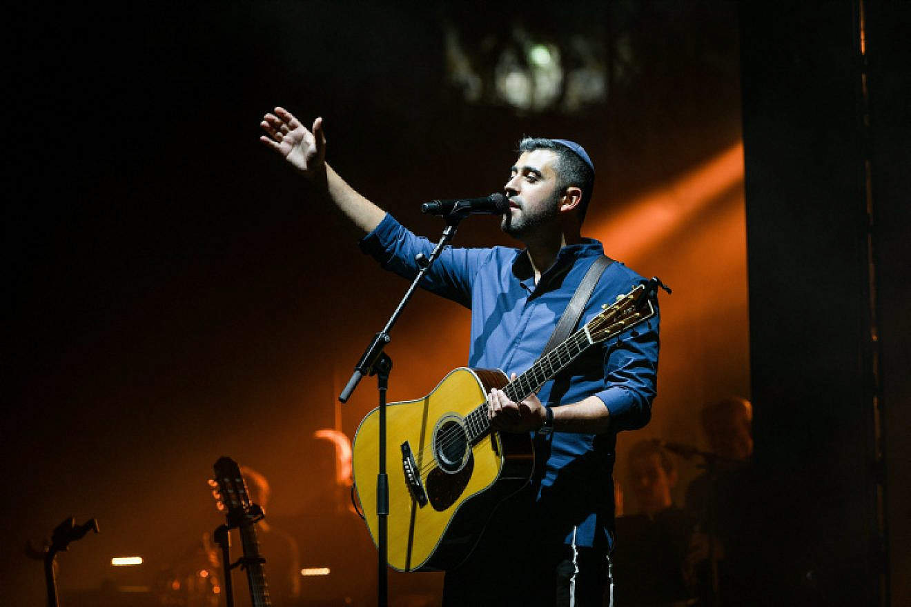 Israeli singer Ishay Ribo performs live at Sultan's Pool in Jerusalem, on Sept. 21, 2022. Photo by Arie Leib Abrams/Flash90.