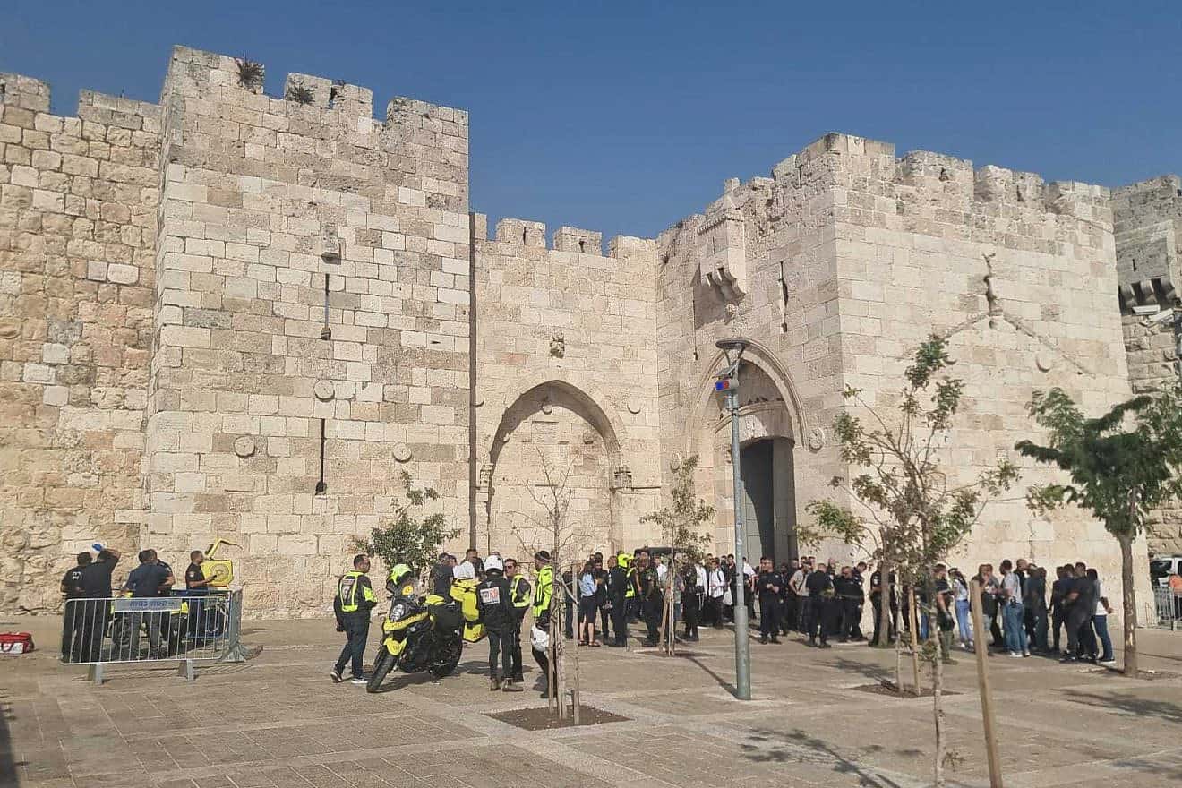 An Israeli man was seriously wounded in a terrorist attack near the Jaffa Gate entrance to Jerusalem's Old City, Sept. 6, 2023. Photo by Kobi Natan/TPS.