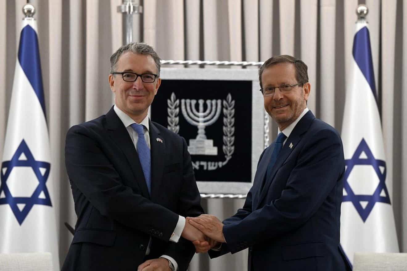Israeli President Isaac Herzog receives the credentials of newly appointed U.K. Ambassador to Israel Simon Walters at the President's Residence in Jerusalem on Sept. 19, 2023. Photo by Haim Zach/GPO.