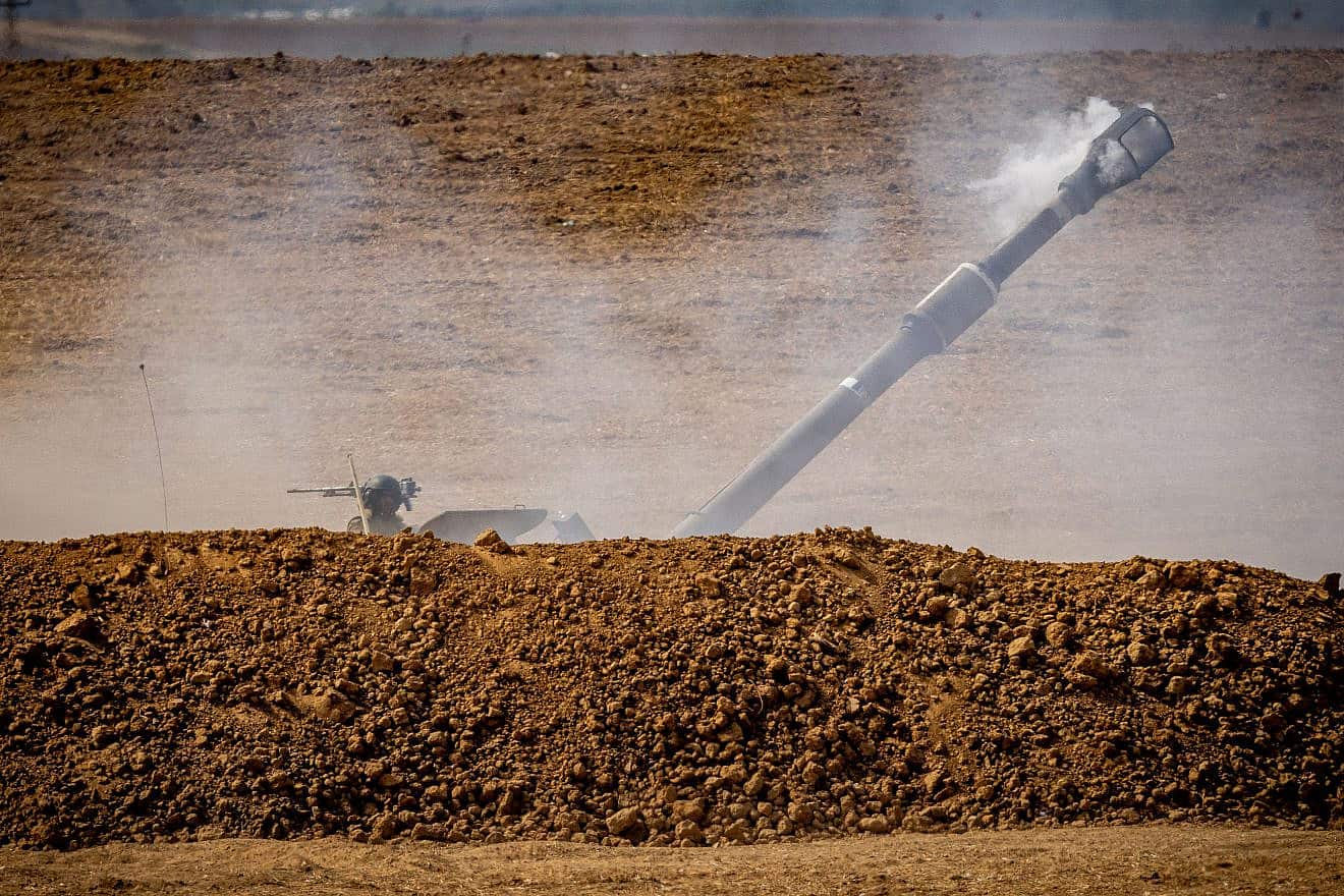 An Israeli artillery unit is stationed near the Israeli-Gaza border, in southern Israel, October 28, 2023. Photo by Yonatan Sindel/Flash90.