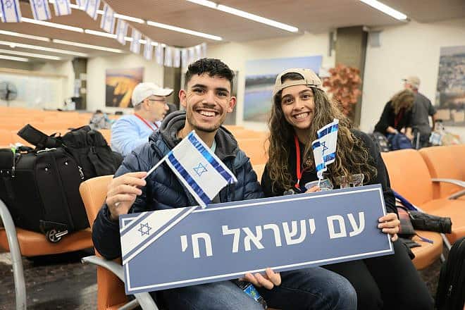 New immigrants to Israel arrive at Ben-Gurion International Airport on Oct. 19, 2023. Photo by Yonit Schiller.