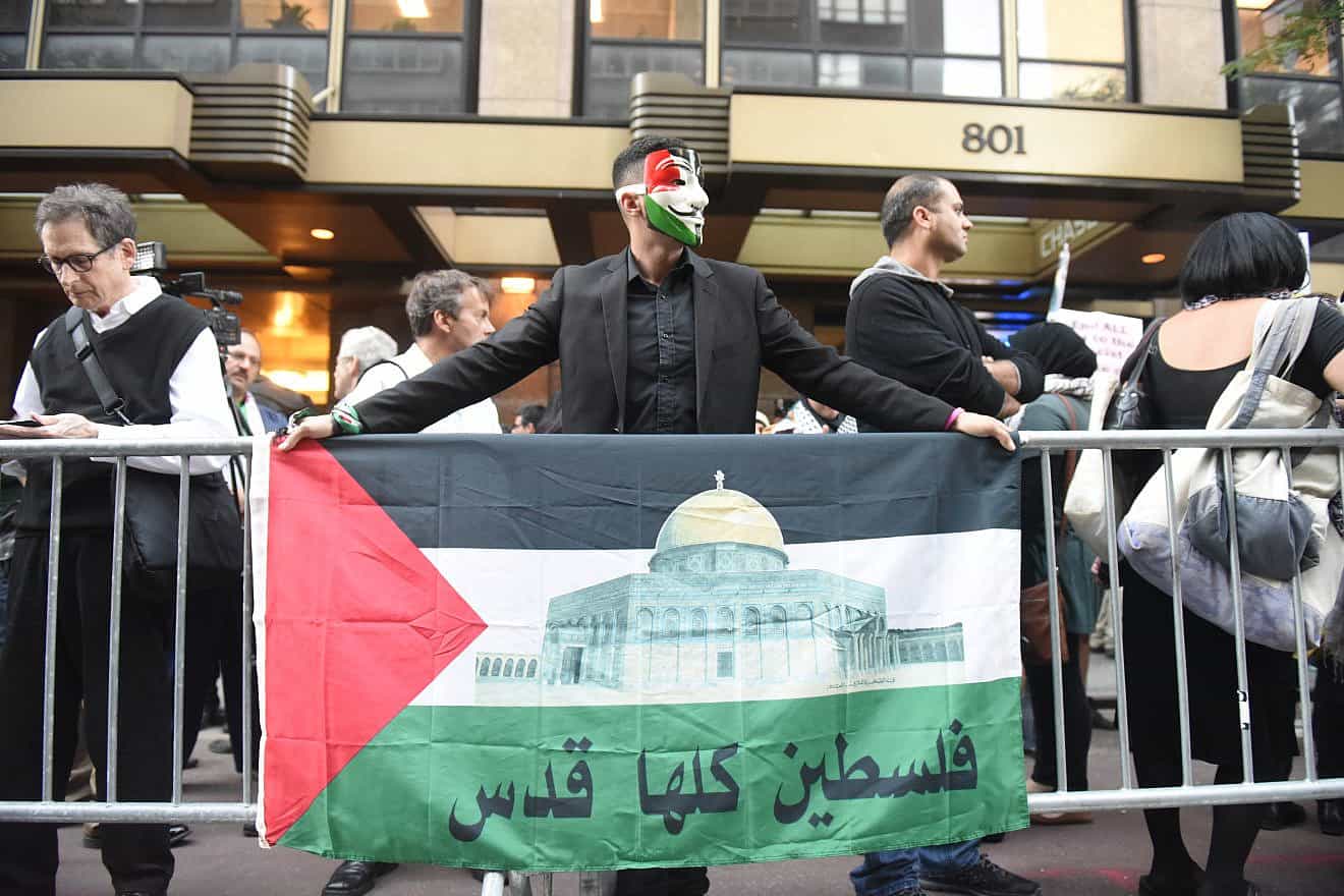Activists at a “Day of Rage” attended by Students for Justice in Palestine and other anti-Israel organizations. Credit: A Katz/Shutterstock.