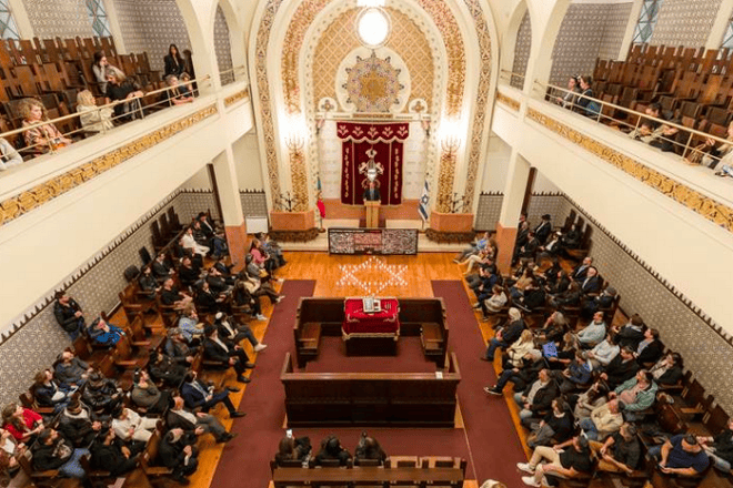 A presentation by Israel's Ambassador to Portugal Dor Shapira. Credit: Courtesy of the Portuguese Jewish News.