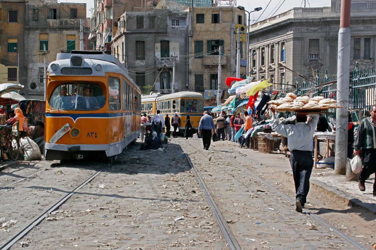 A market outside the Ramses Train Station in Alexandria, Egypt, March 31, 2006. Photo by Melanie Fidler/Flash90.
