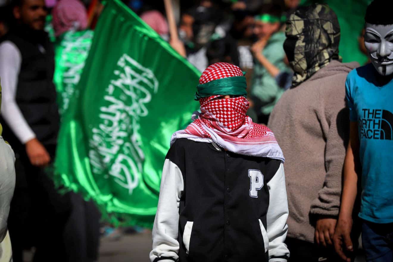 Palestinians in Hebron, in Judea, rally in support of Hamas in Gaza, Nov. 24, 2023. Photo by Wisam Haslmaoun/Flash90.