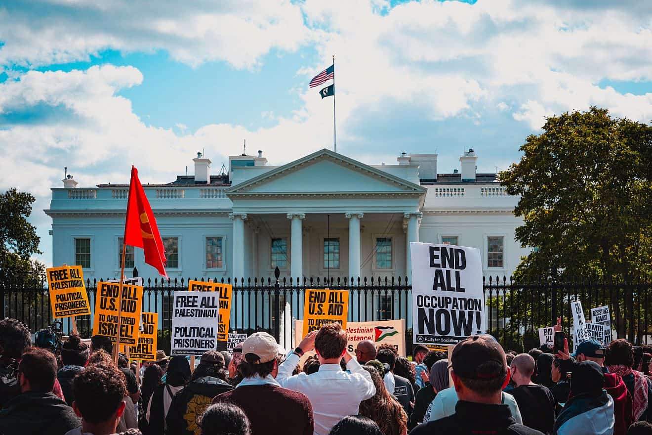A pro-Palestinian rally in Washington, D.C., one day after the terrorist attacks by Hamas in southern Israel, Oct. 8, 2023. Credit: Ted Eytan via Wikimedia Commons.