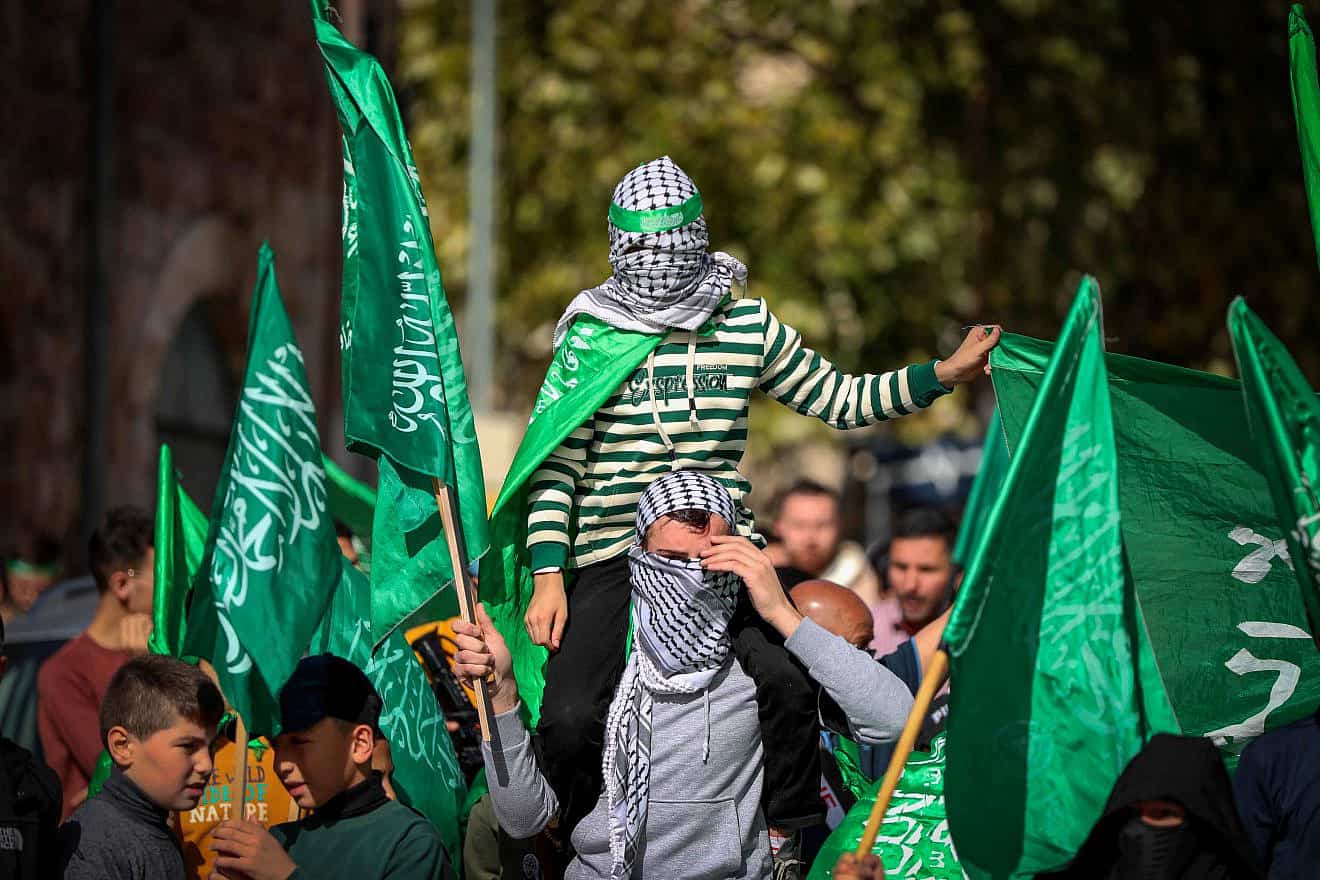 Palestinians rally in Hebron in support of Hamas, Dec. 8, 2023. Photo by Wisam Haslmaoun/Flash90.
