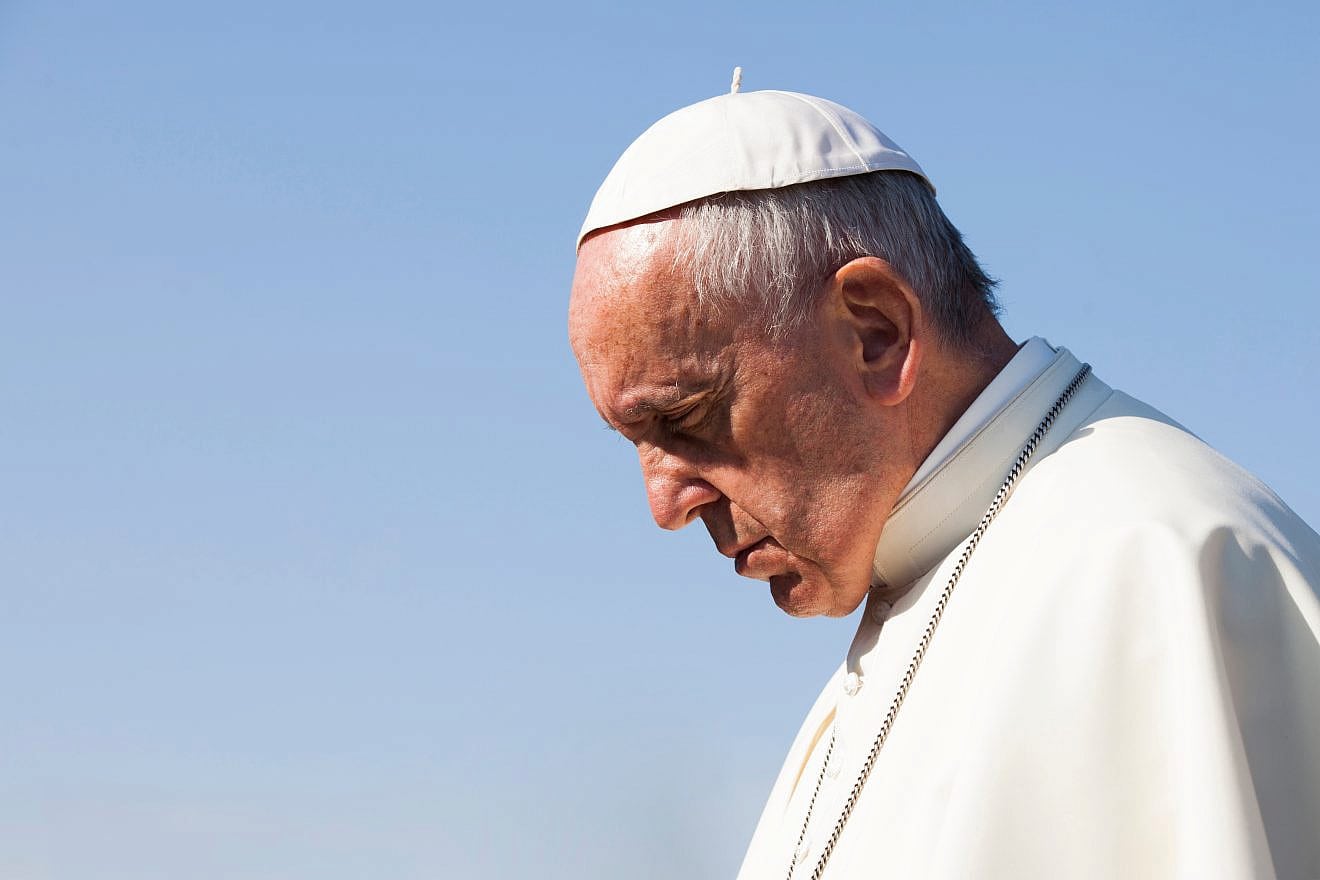 Pope Francis visits the Armenian Genocide Memorial in Yerevan, Armenia on ‎June ‎25, ‎2016. Credit: GYG Studio/Shutterstock.
