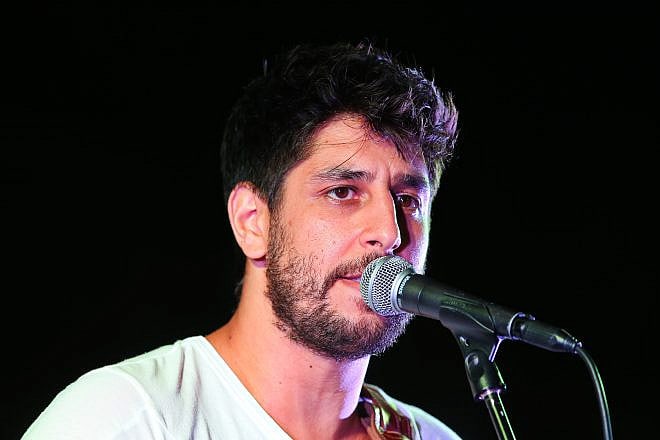 Israeli singer and actor Idan Amedi performs live during Israel's 69th Independence celebrations in Beit Shemesh on May 1, 2017. Photo by Yaakov Lederman/Flash90.