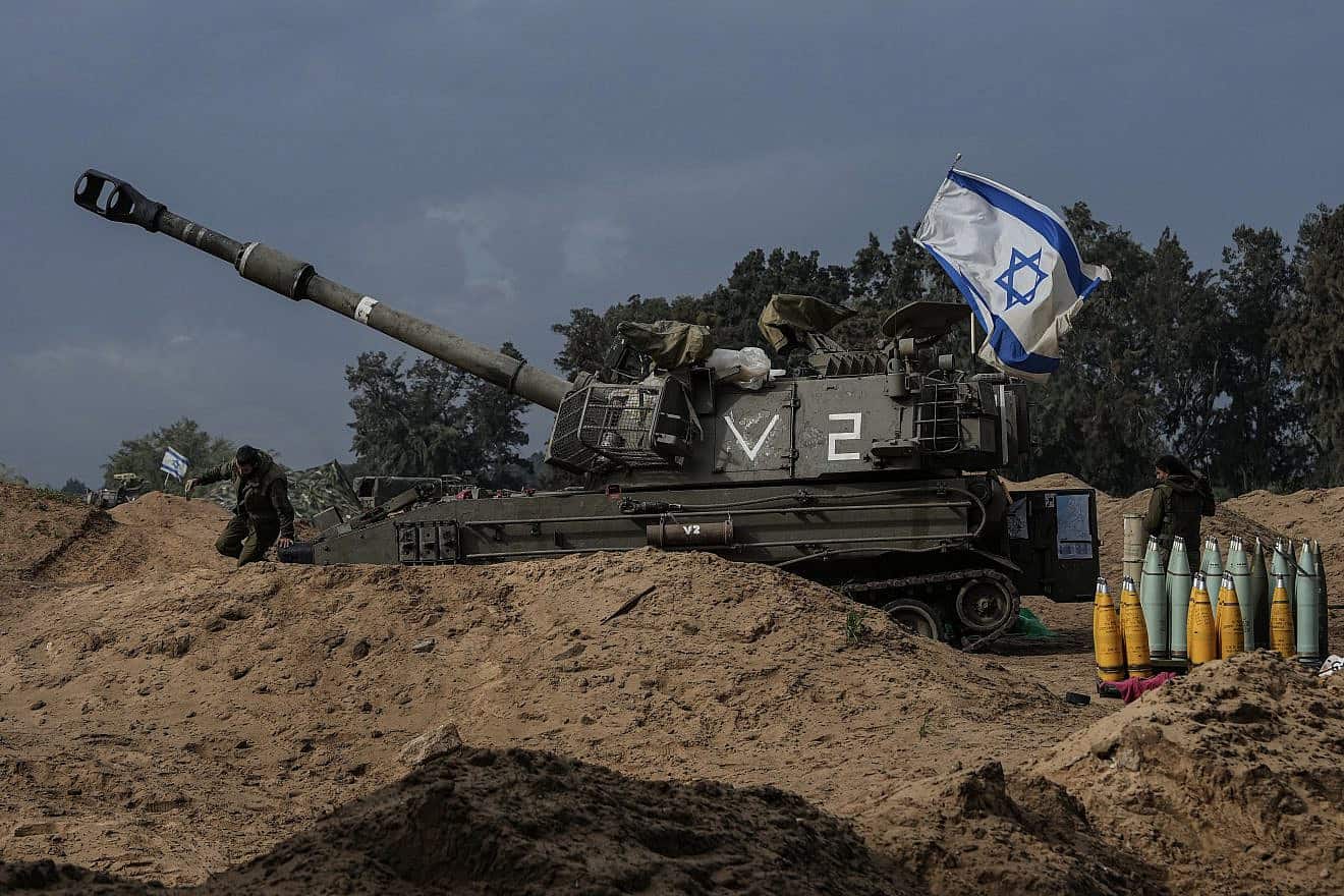An artillery unit stationed near the Israeli-Gaza border, in southern Israel, Jan. 3, 2024. Photo by Flash90.