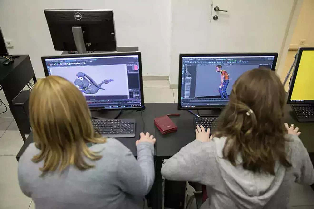 Haredi women study computer science. Photo by Noam Revkin-Fenton.