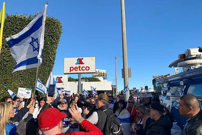 #EndJewHatred hosted a solidarity march in Los Angeles that drew hundreds of participants on Jan. 7, 2024. Credit: Courtesy.