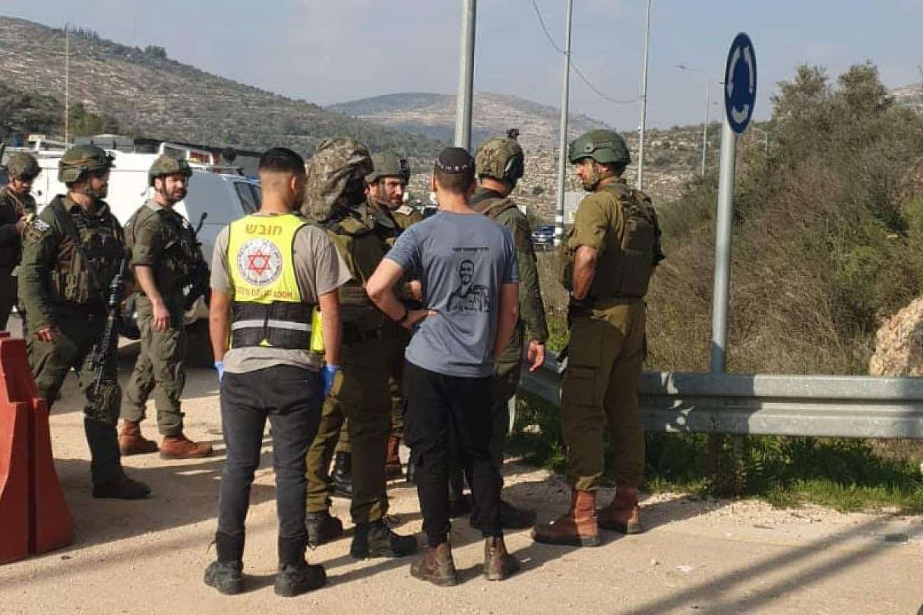The scene of the attempted stabbing in the Binyamin region of Samaria, Jan. 9, 2024. Credit: TPS.