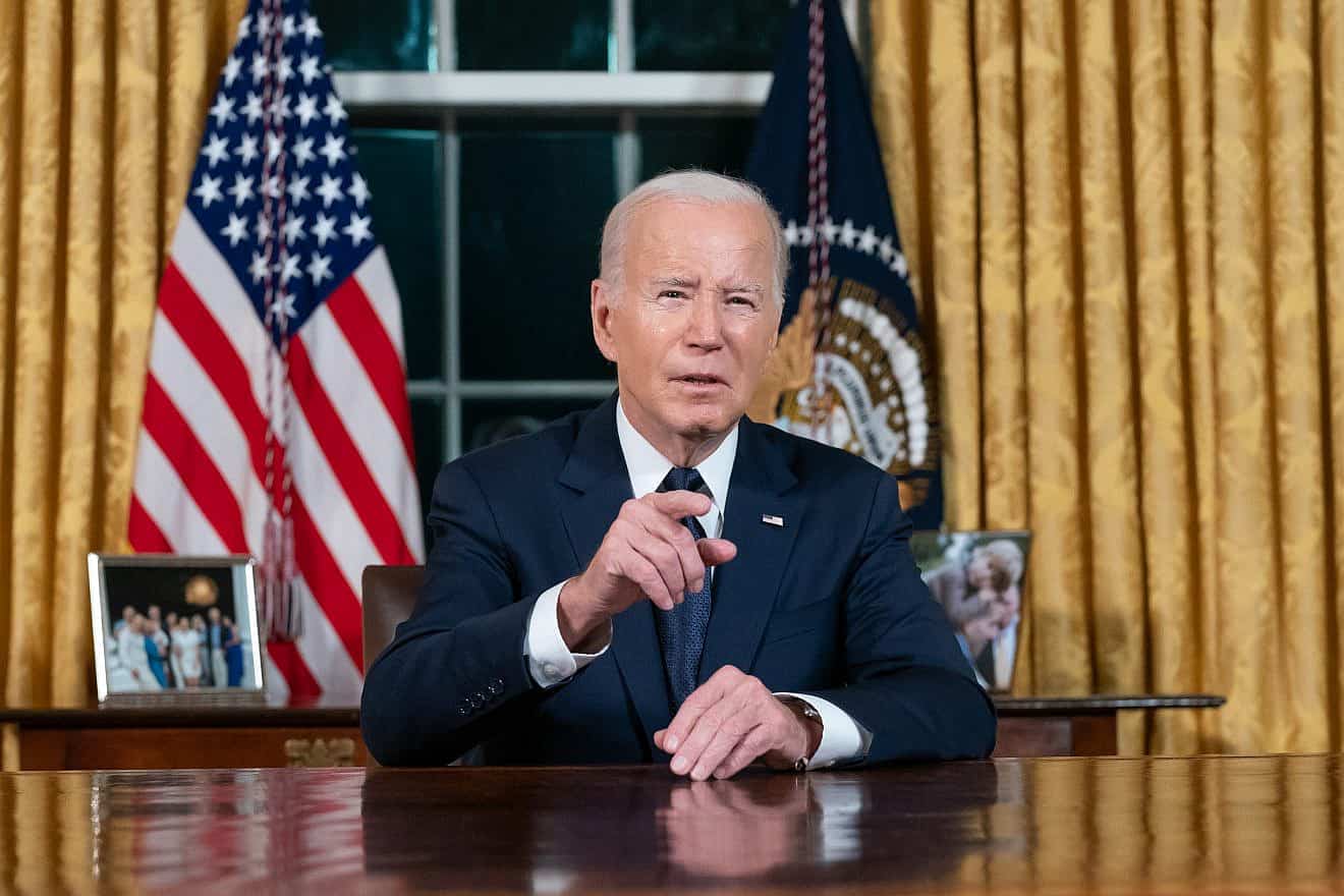 U.S. President Joe Biden addresses the nation from the Oval Office about the response to the recent Hamas invasion of Israel and Russia’s ongoing war on Ukraine, Oct. 19, 2023. Photo by Oliver Contreras/White House.