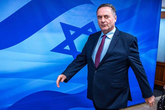 Foreign Minister Israel Katz arrives for the weekly Cabinet meeting in Jerusalem, Jan. 22, 2023. Photo by Olivier Fitoussi/Flash90.