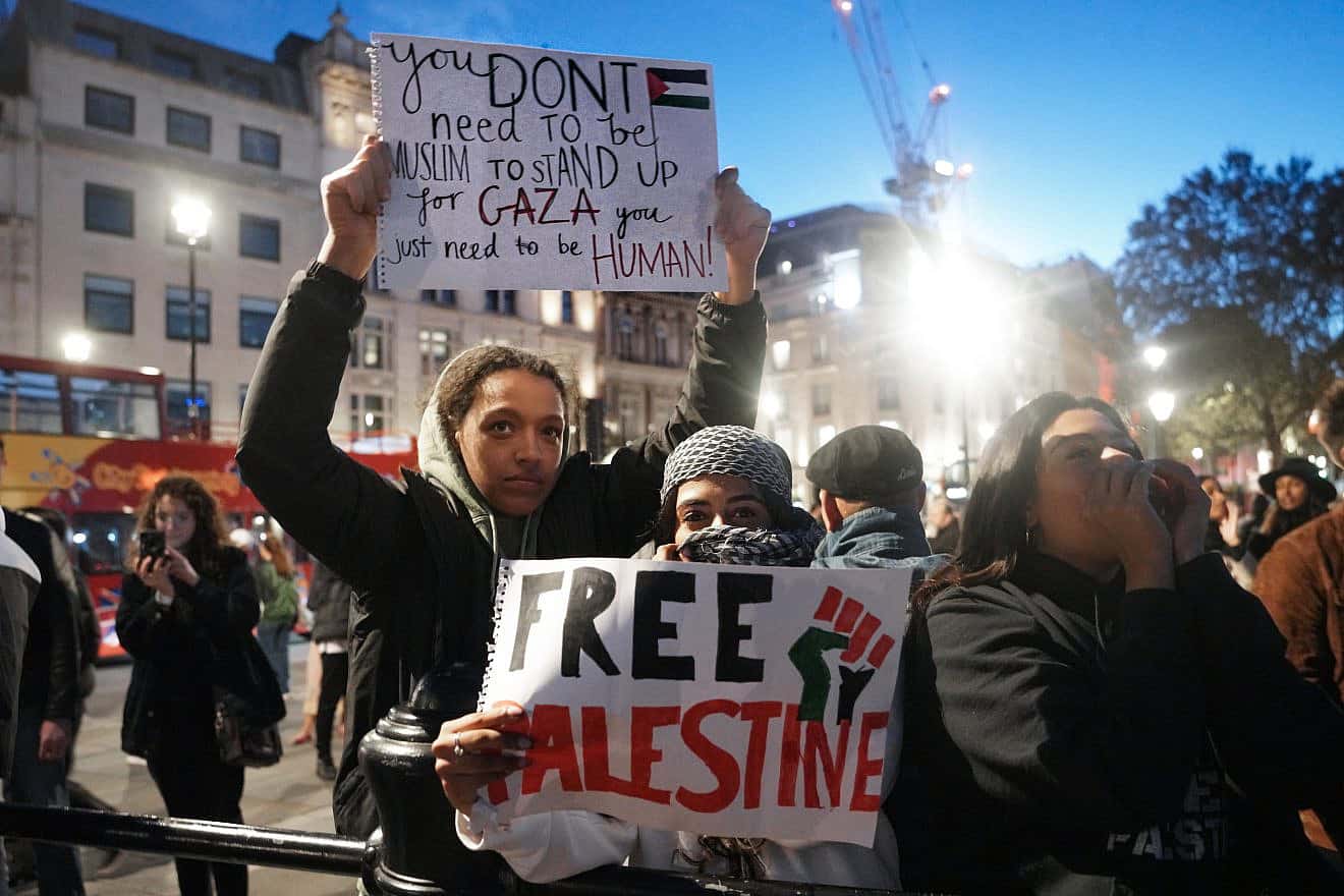 A pro-Palestinian protest in London, a week after Hamas murdered 1,200 people in southern Israel and took more than 250 others hostage into the Gaza Strip, on Oct. 14, 2023. Credit: Alisdare Hickson/Flickr via Wikimedia Commons.