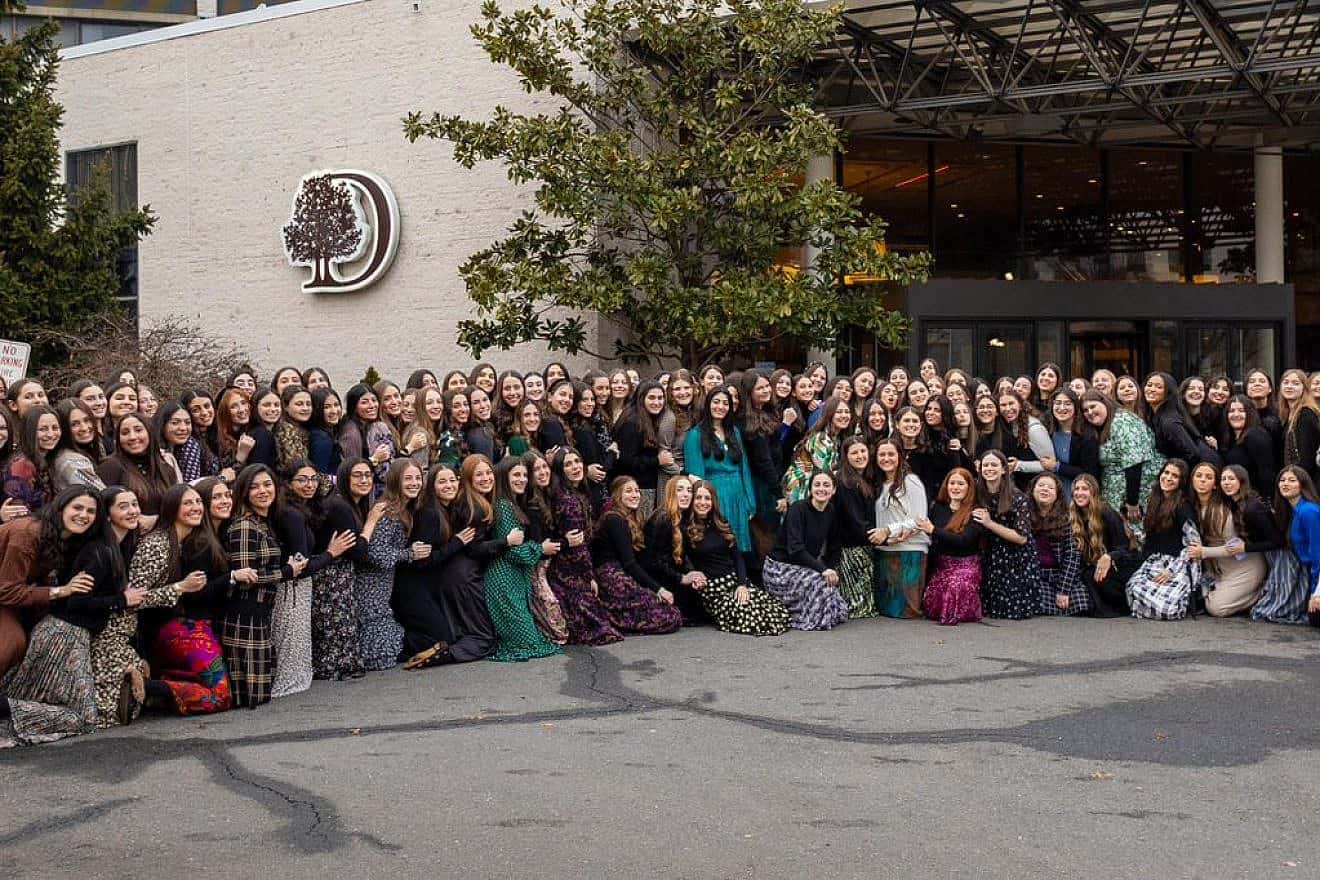 Participants of the recent 4G NCSY International Convention 2024 at the DoubleTree in Somerset, N.J., gather for a pre-Shabbat picture. Credit: Courtesy.