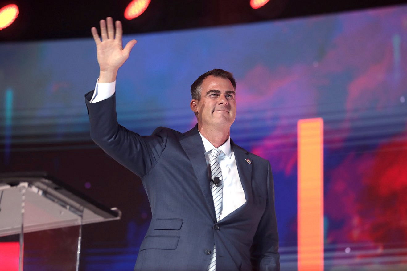 Oklahoma Gov. Kevin Stitt speaking with attendees at the 2022 Student Action Summit at the Tampa Convention Center in Tampa, Fla. Credit: Gage Skidmore/Flickr, Creative Commons.