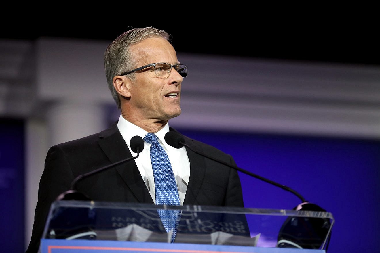 Sen. John Thune (R-S.D.) speaks at the Republican Jewish Coalition's 2023 Annual Leadership Summit at the Venetian Convention & Expo Center in Las Vegas, Nev. on Oct. 28, 2023. Photo by Gage Skidmore.