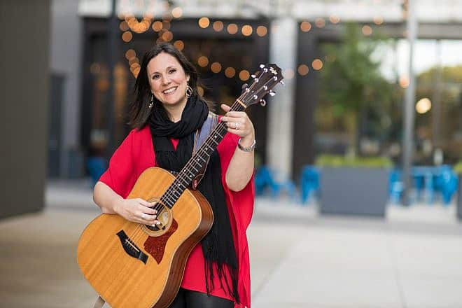 Cantor Abbie Strauss. Photo by Bill Motchan.