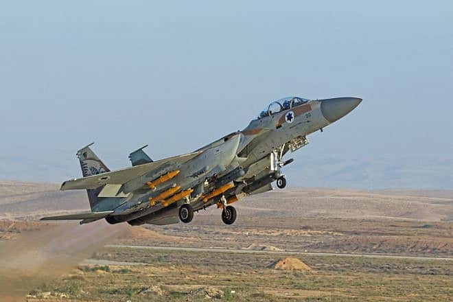 A F-15I RAAM from 69 squadron armed with practice bombs takes part in an Israeli air force air show during the graduation ceremony for soldiers who have completed the IAF Flight Course, at the Hatzerim Air Base in the Negev desert, June 29, 2023. Photo by Ofer Zidon/Flash90.