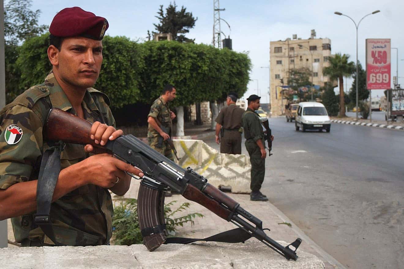 Palestinian Authority Security Forces at a checkpoint in the Samaria city of Nablus (Shechem), Nov. 3, 2007. Photo by Wagdi Ashtiyeh/Flash90.