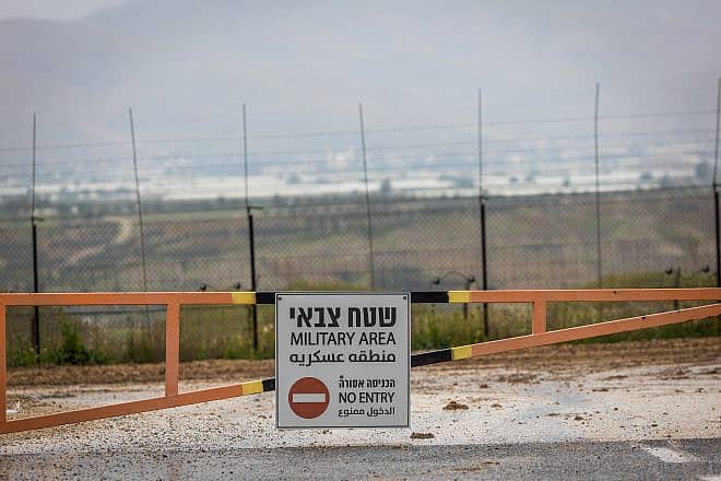 The border fence between Israel and Jordan in the Jordan Valley, March 19, 2023. Photo by Yossi Aloni/Flash90.