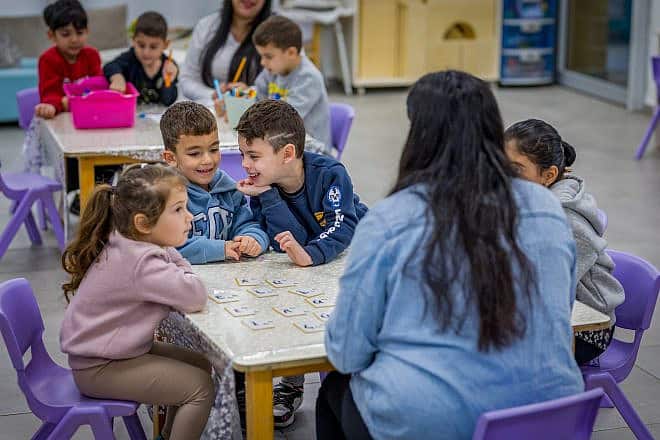 Israeli children in their Sderot classroom on their first day of school since the Oct. 7 massacre, March 3, 2024. Photo by Liron Moldovan/Flash90.