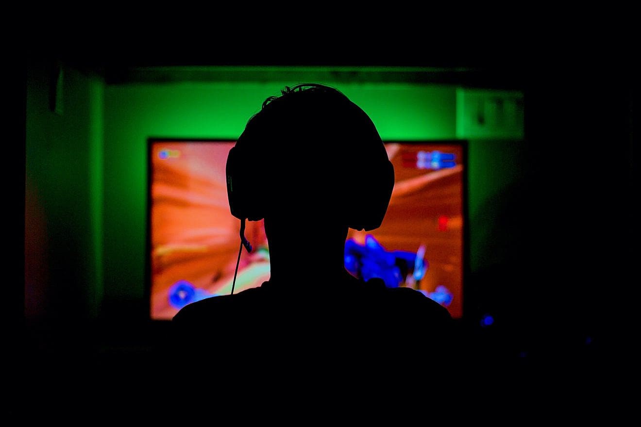 Online gaming. Credit: Christiana T/Pixbay.