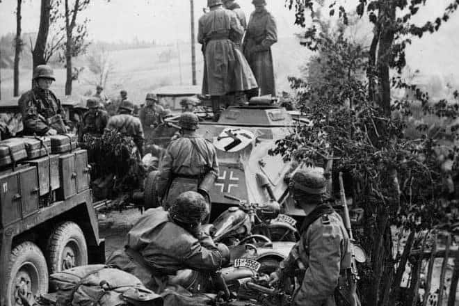 German Nazi Waffen SS-Totenkopf-Division in Russia, Sept. 23, 1941. Credit: German Federal Archives via Wikimedia Commons.