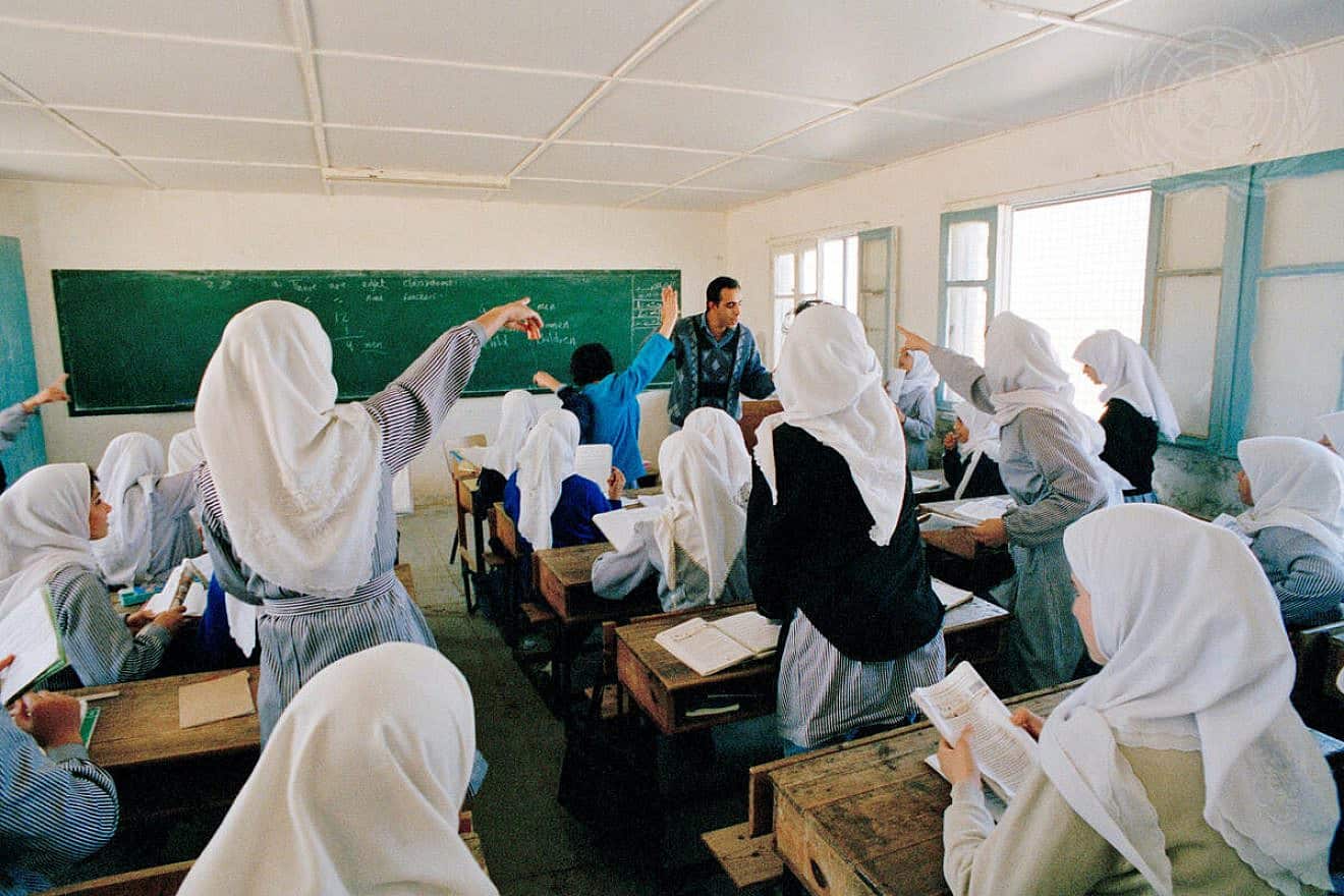 A girls' school in Gaza. December 1990. Credit: John Isaac/U.N. Photo.