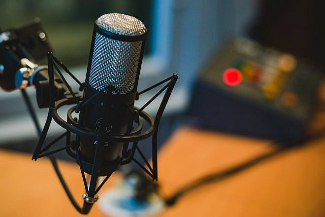 Audio microphone. Credit: StockSnap/Pixabay.