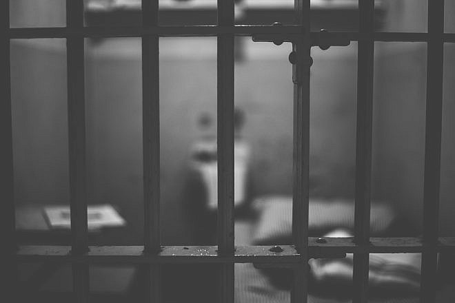 Stock illustration of a jail cell. Credit: Ichigo121212/Pixabay.