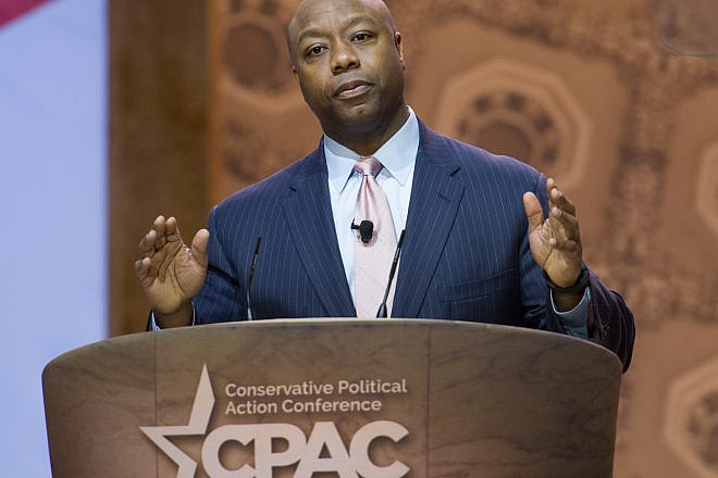 Sen. Tim Scott (R-S.C.) speaks at the Conservative Political Action Conference on March 6, 2014. Credit: Christopher Halloran/Shutterstock.