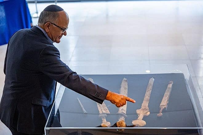 Four 1,900-year-old Roman swords found during an archaeological dig in the Judean Desert on display during a press conference at the Israel Antiquity Institute in Jerusalem, on Sept. 6, 2023. Photo by Yonatan Sindel/Flash90.