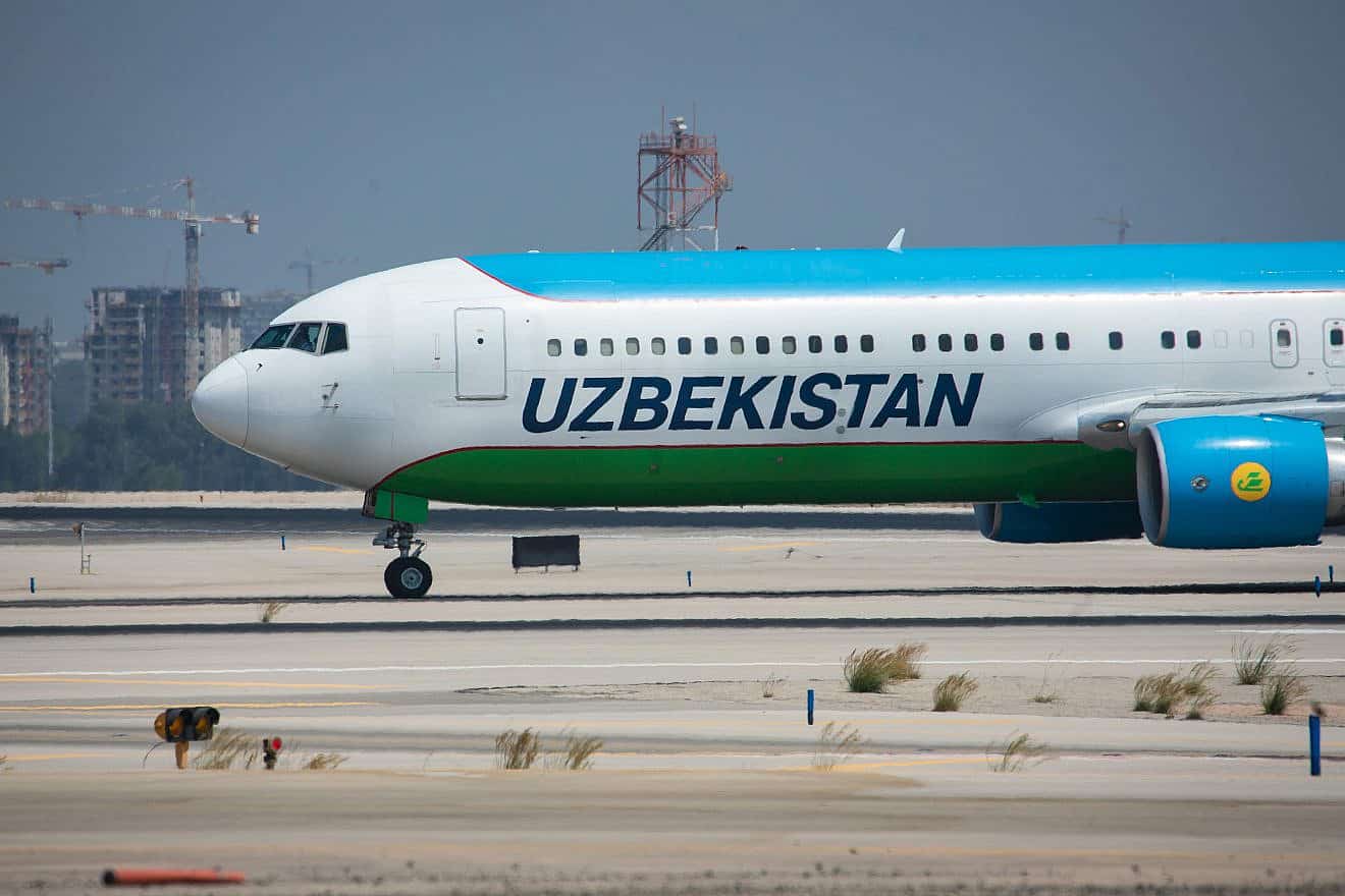 An Uzbekistan Airway flight takes off from Ben-Gurion Airport. July 22, 2019. Photo by Moshe Shai/Flash90.