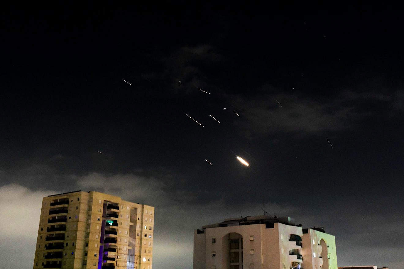 Air-defense systems fire interceptors at drones and missiles launched from Iran. Tel Aviv, April 14, 2024. Photo by Tomer Neuberg/Flash90.