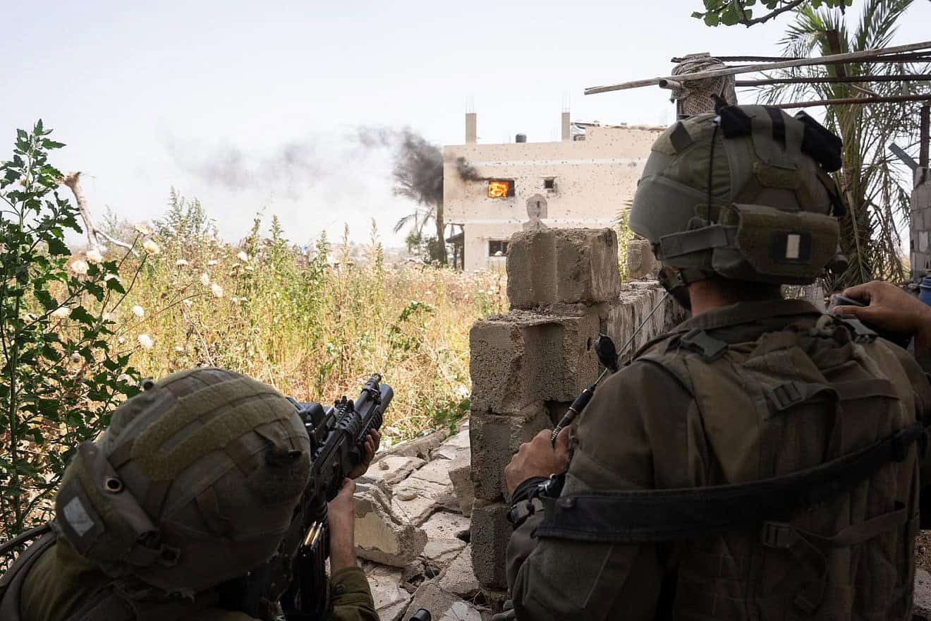 Nahal Brigade troops operating in central Gaza, April 24, 2024. Credit: IDF.