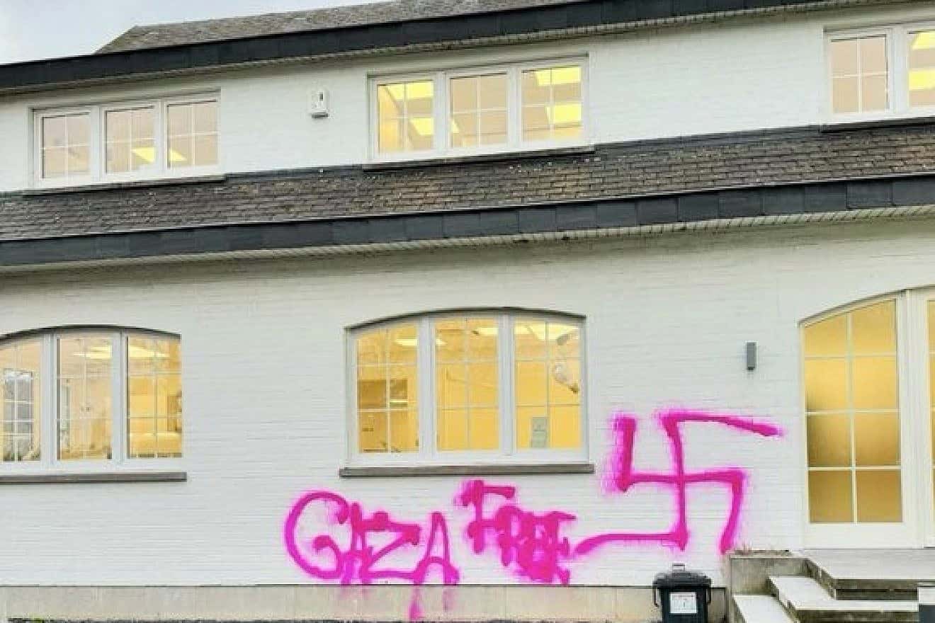 “Gaza Free” and a swastika were spray-painted in hot pink on the home of Holocaust survivors in Belgium, April 2024. Source: X/European Jewish Congress.