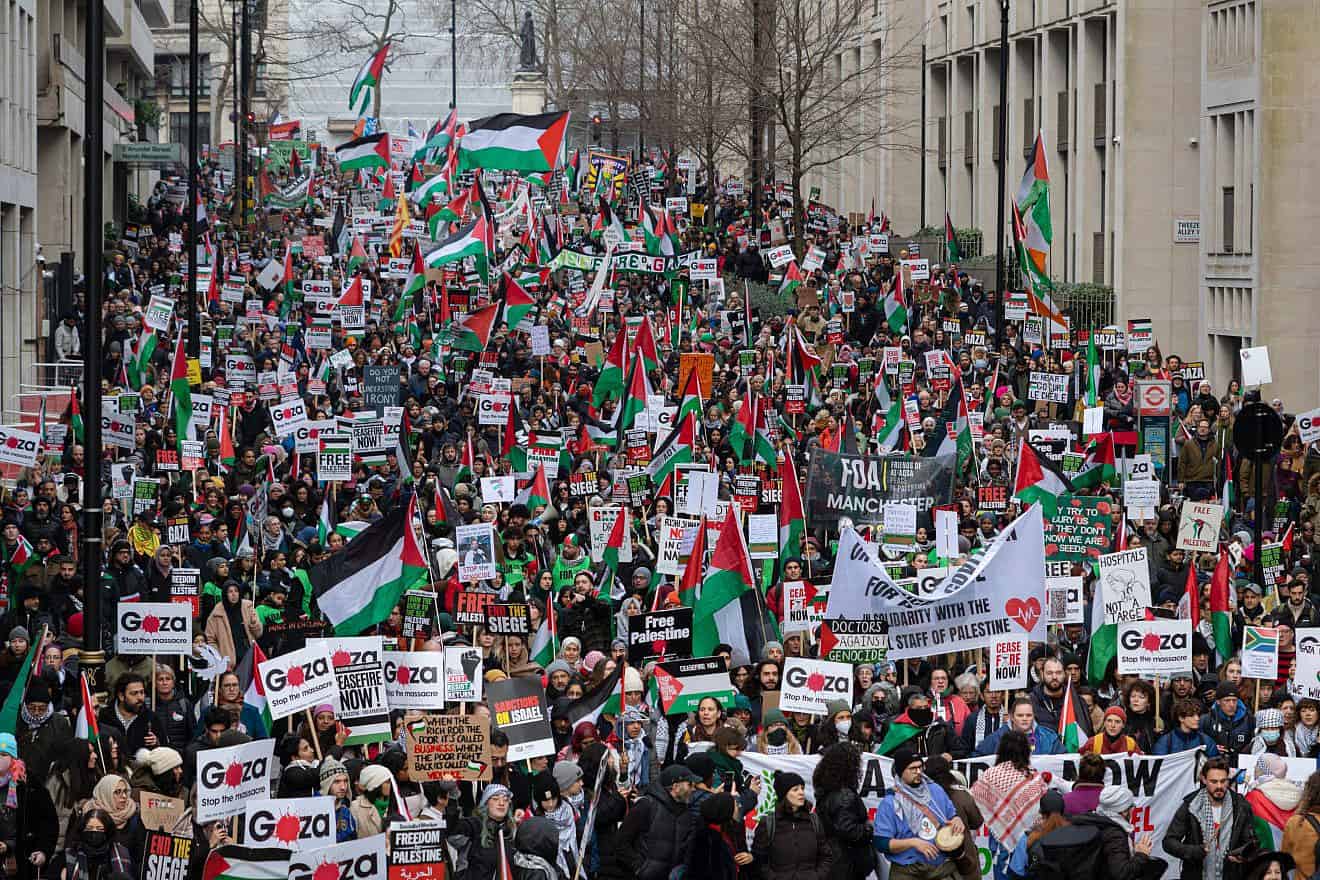 Hamas supporters marching from Bank station to Trafalgar Square and Whitehall in London, Jan. 13, 2014. Credit: Erlend C. L. Birkeland/Shutterstock.