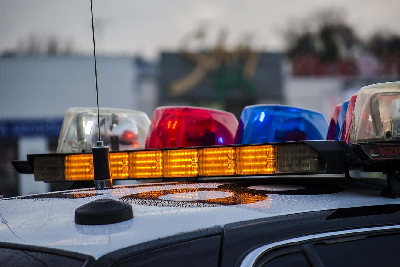 Police car. Credit: tevenet/Pixabay.