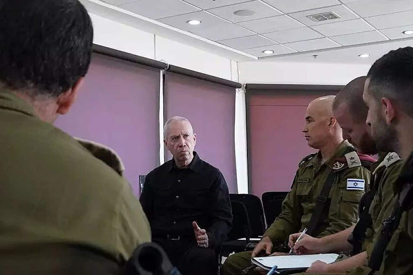 Defense Minister Yoav Gallant meeting with IDF officials during a tour of the northern border, Nov. 15, 2023. Photo by Ariel Hermoni/Defense Ministry.