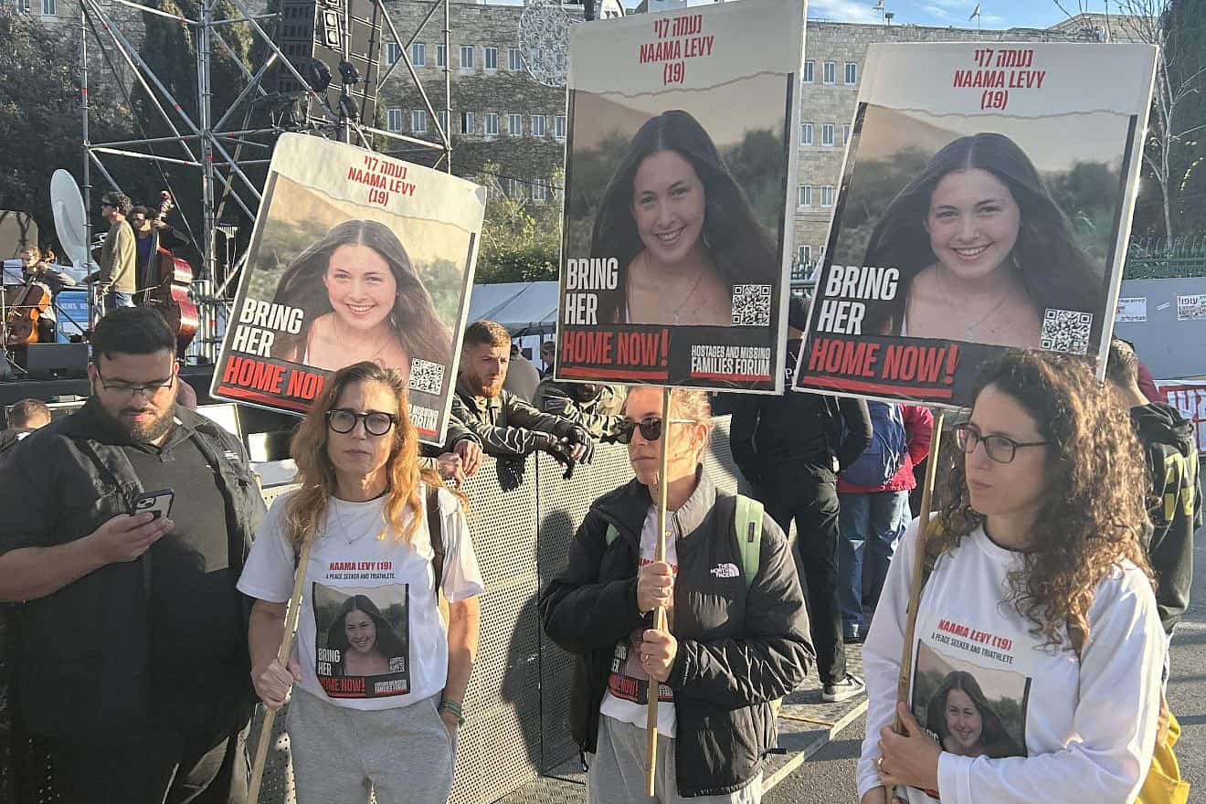 Hadas Zubary (second from left), the aunt of Israeli captive Naama Levy, ahead of a rally in Jerusalem marking six months since Hamas's Oct. 7 massacre, April 7, 2024. Photo by Amelie Botbol.