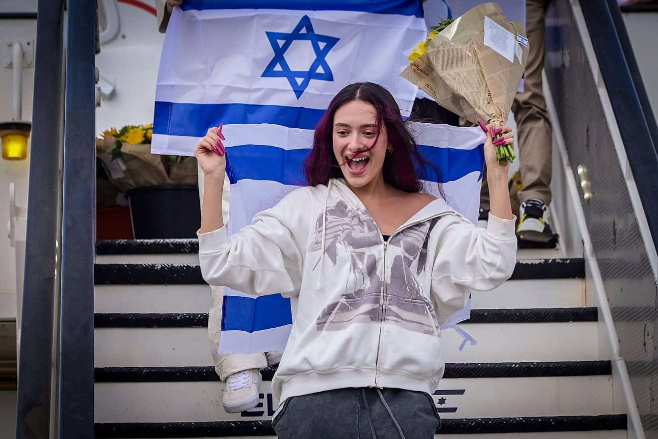Eden Golan, Israel's participant in the Eurovision Song Contest arrives at Ben-Gurion International Airport, May 12, 2024. Photo by Avshalom Sassoni/Flash90.