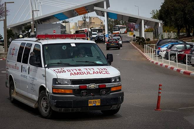 An ambulance arrives at Ziv Medical Center in Safed, March 27, 2024. Photo by David Cohen/Flash90.